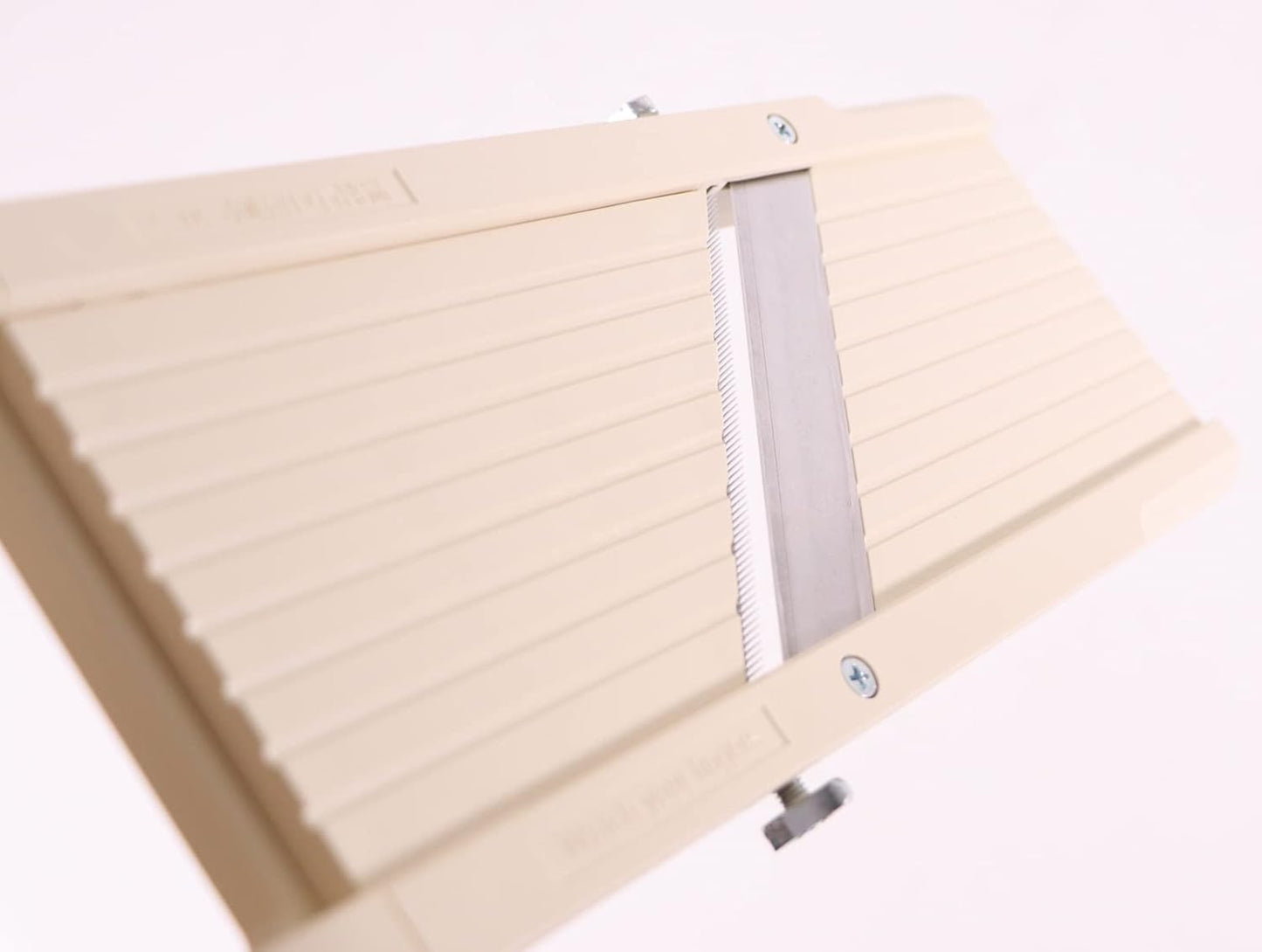 Benriner Mandoline Slicer 9.5cm Beige | 3 Stainless Steel Blades & Safety Guard